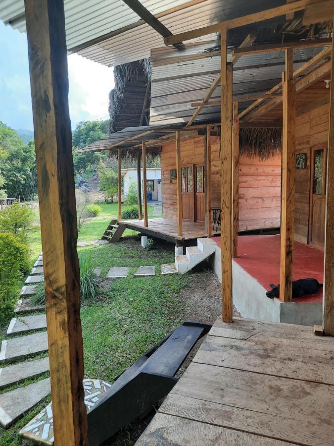 Pachamaya River Hostel Lanquín Esterno foto
