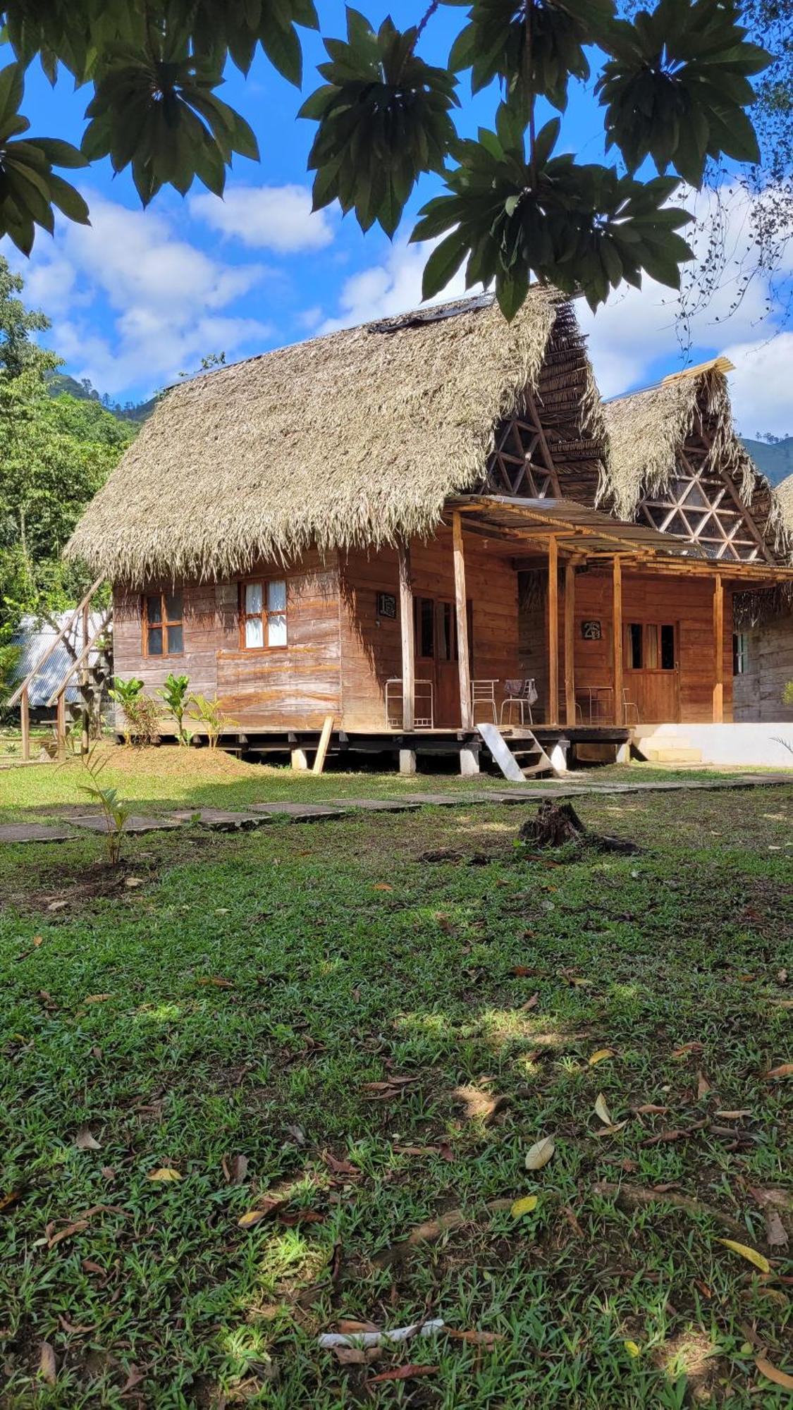 Pachamaya River Hostel Lanquín Esterno foto