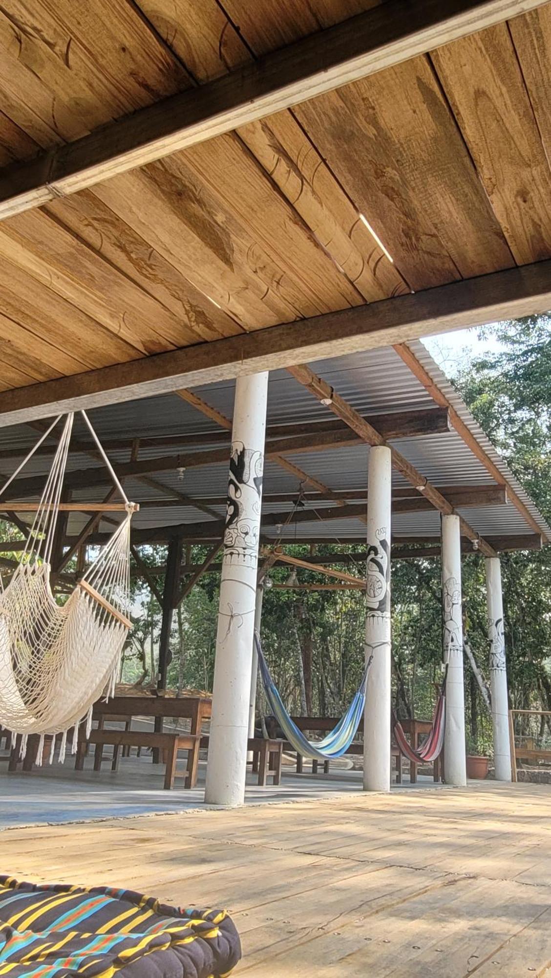 Pachamaya River Hostel Lanquín Esterno foto