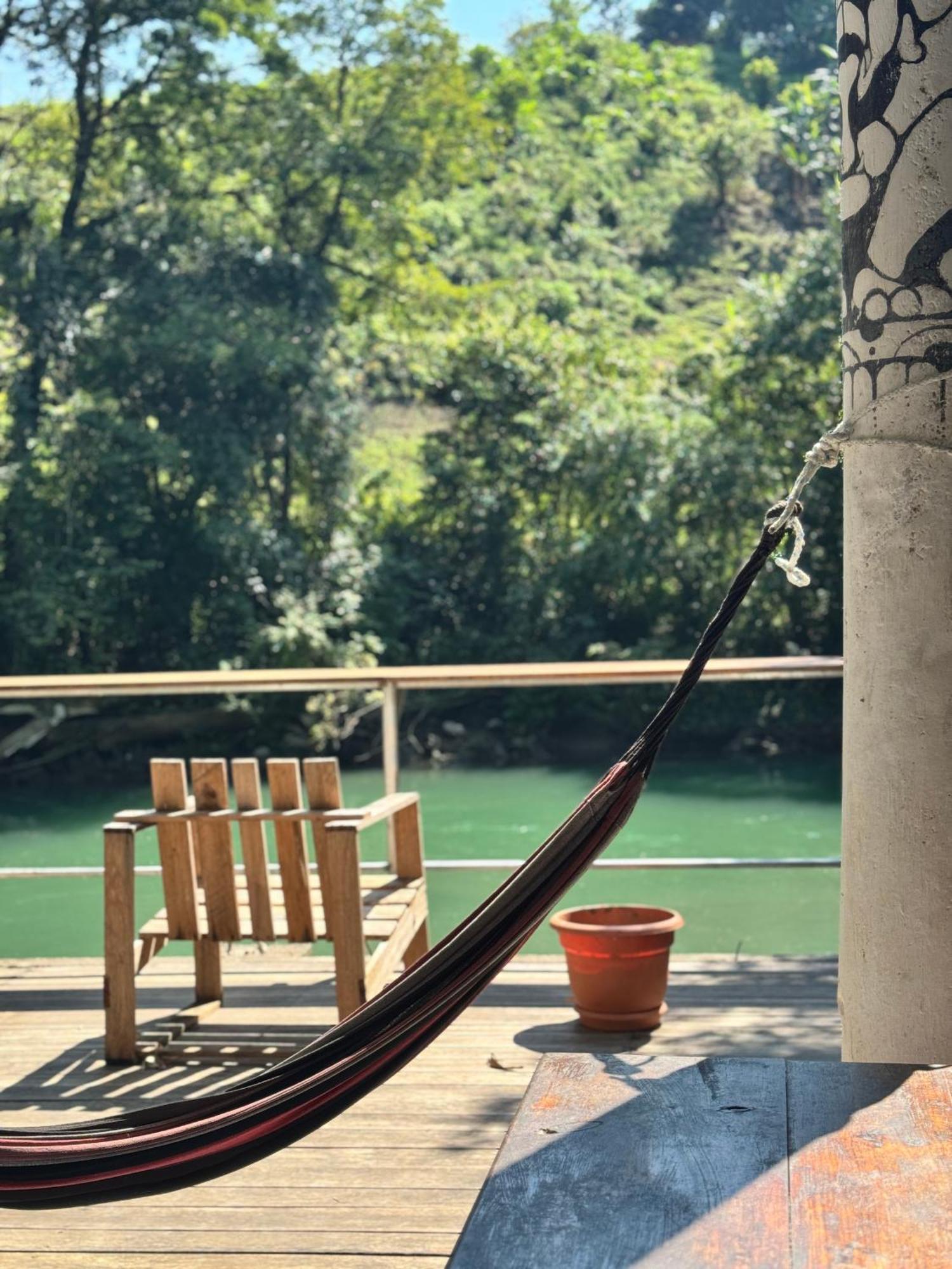 Pachamaya River Hostel Lanquín Esterno foto