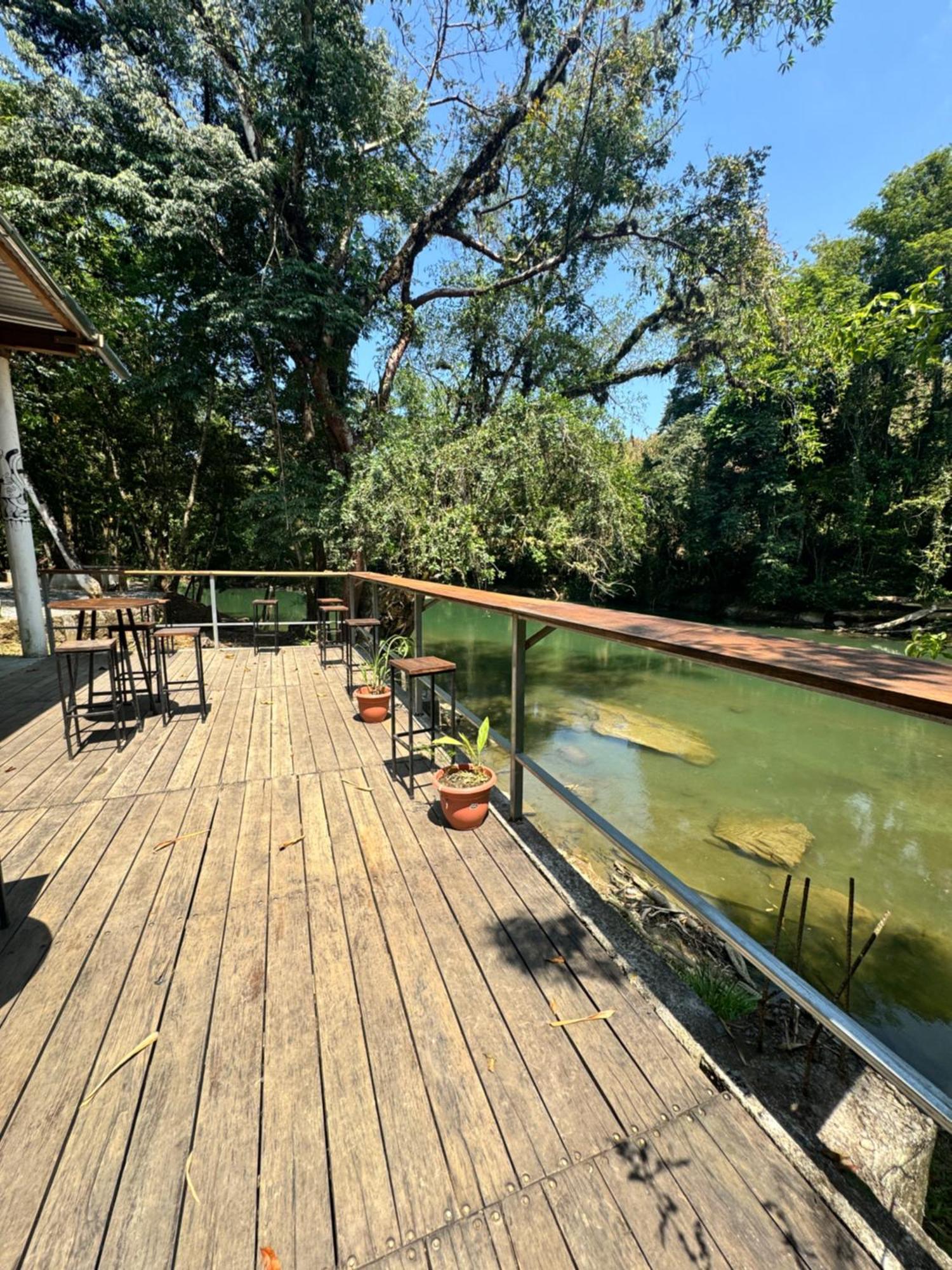 Pachamaya River Hostel Lanquín Esterno foto